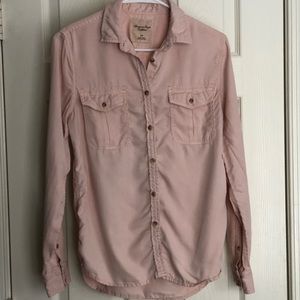 American eagle pink chambray button down shirt